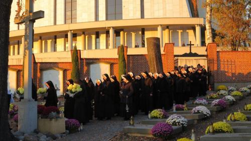 Modlitwa za zmarłych, Sanktuarium Bożego Miłosierdzia, Kraków-Łagiewniki, 1 listopada 2021