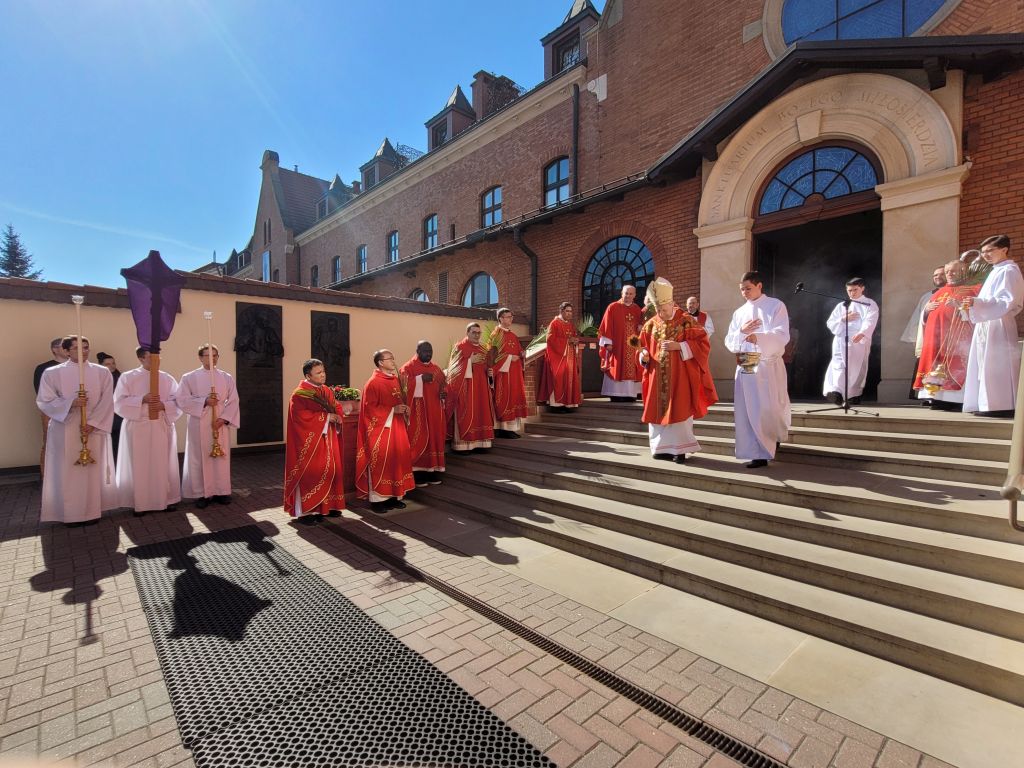 Niedziela Palmowa w Sanktuarium Bożego Miłosierdzia w Łagiewnikach, 13 kwietnia 2025